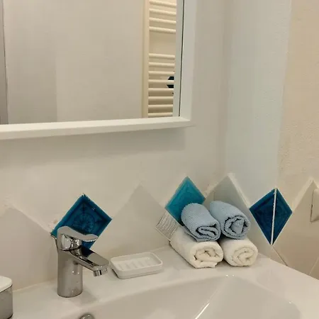 Momhouse - - Apartment Cagliari